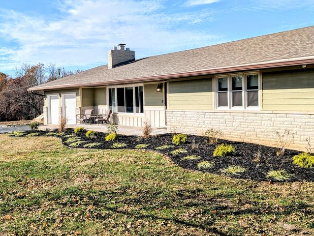 4967 E Farm Road 66, Springfield, MO 65803