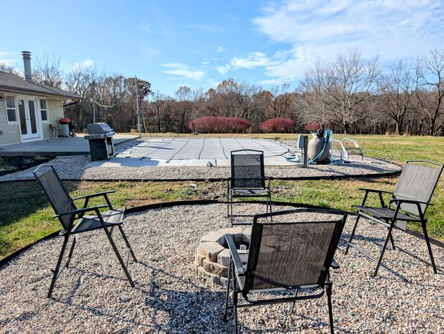 4967 E Farm Road 66, Springfield, MO 65803