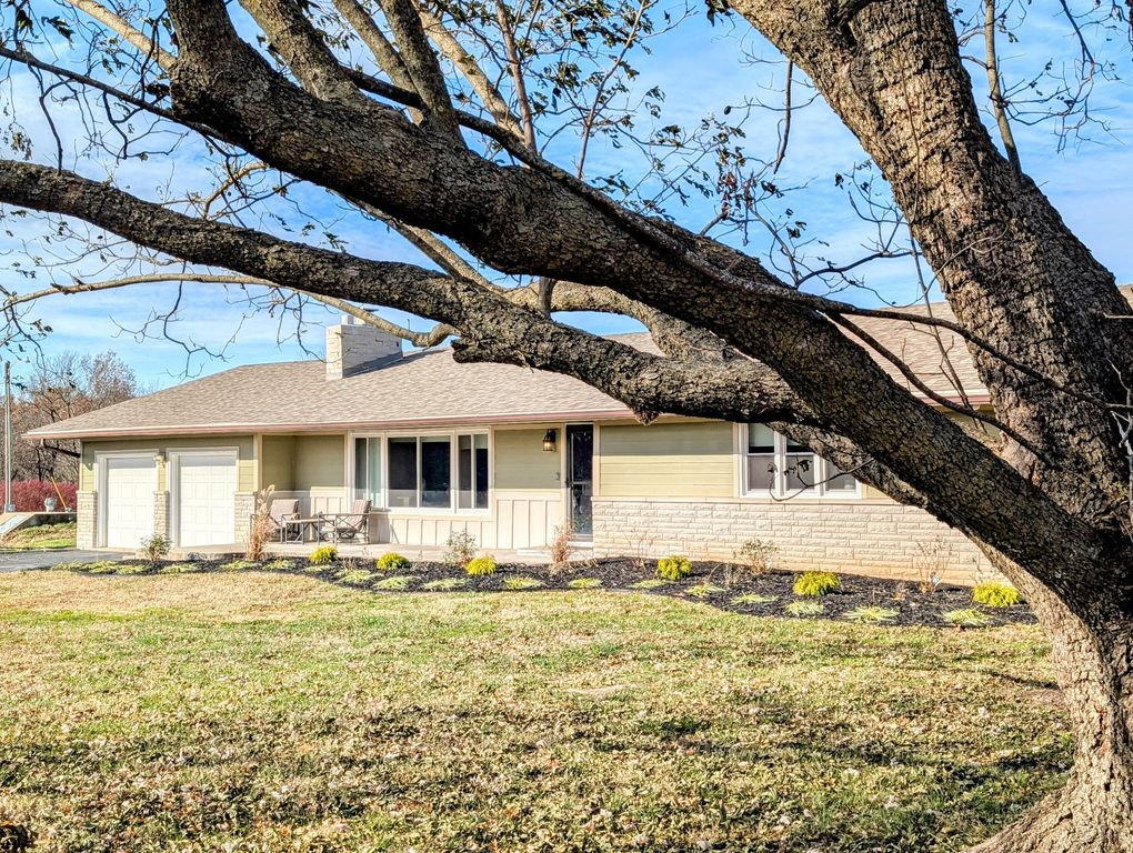 4967 E Farm Road 66, Springfield, MO 65803