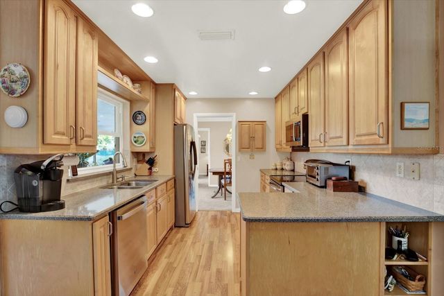 10627 YUNKER DRIVE, Largo, FL 33774