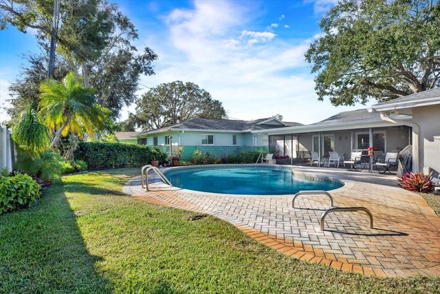 10627 YUNKER DRIVE, Largo, FL 33774