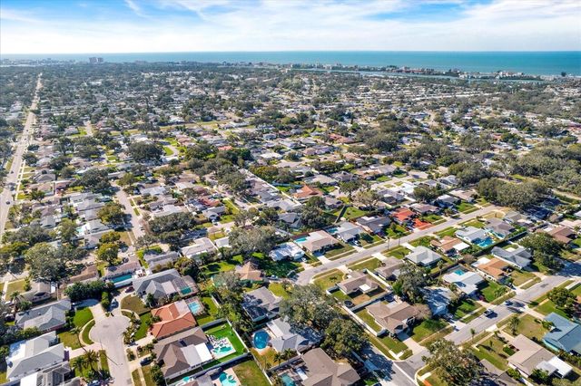 10627 YUNKER DRIVE, Largo, FL 33774