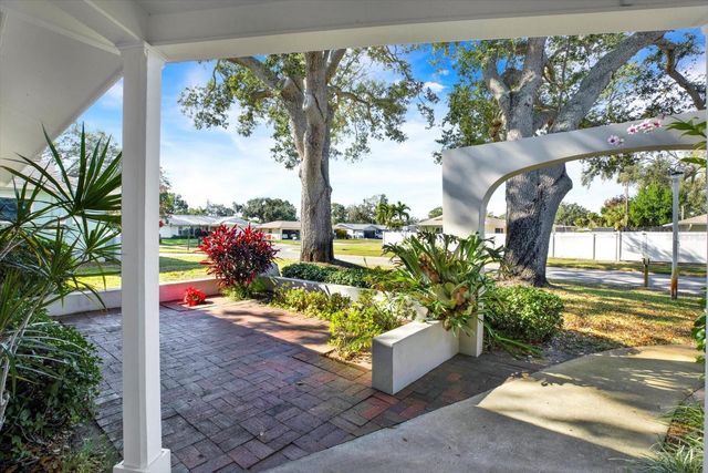 10627 YUNKER DRIVE, Largo, FL 33774