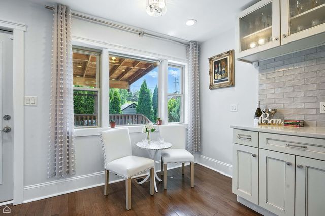 7515 W Roscoe Street, Chicago, IL 60634