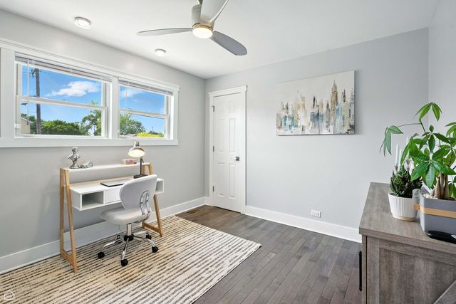 7515 W Roscoe Street, Chicago, IL 60634