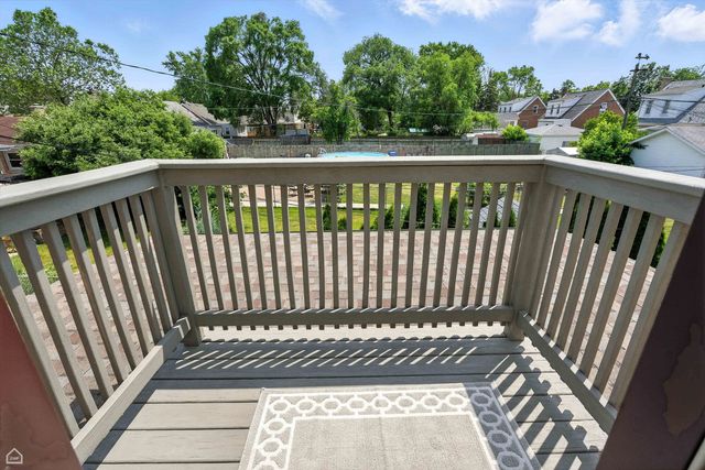 7515 W Roscoe Street, Chicago, IL 60634