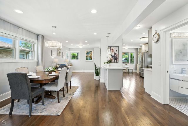 7515 W Roscoe Street, Chicago, IL 60634