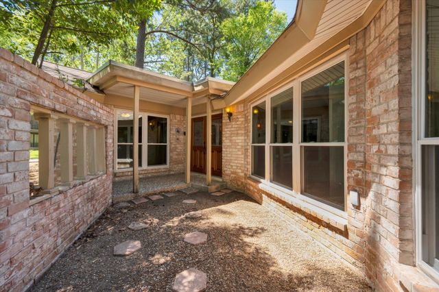 701 Biloxi Court, Conroe, TX 77302