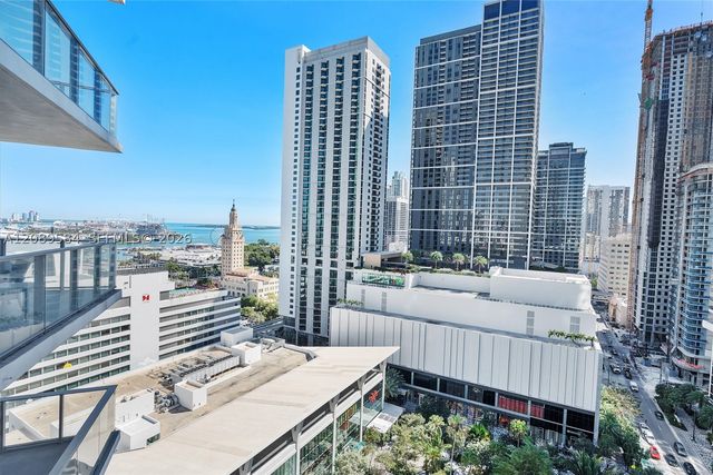 851 NE 1st Ave 1712, Miami, FL 33132