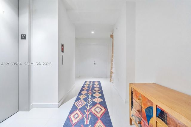 851 NE 1st Ave 1712, Miami, FL 33132