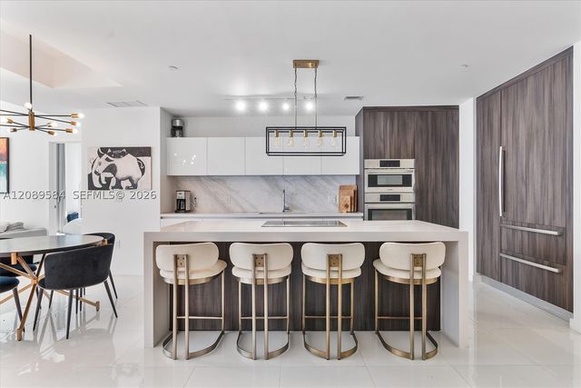 851 NE 1st Ave 1712, Miami, FL 33132
