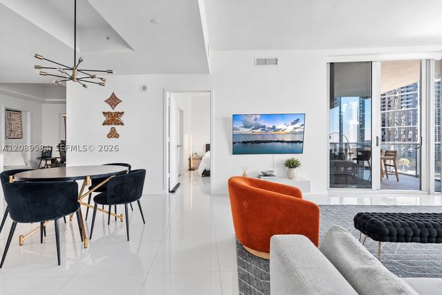 851 NE 1st Ave 1712, Miami, FL 33132