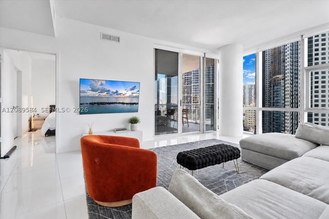 851 NE 1st Ave 1712, Miami, FL 33132