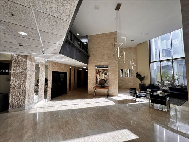 2750 NE 183rd St 2103, Aventura, FL 33160