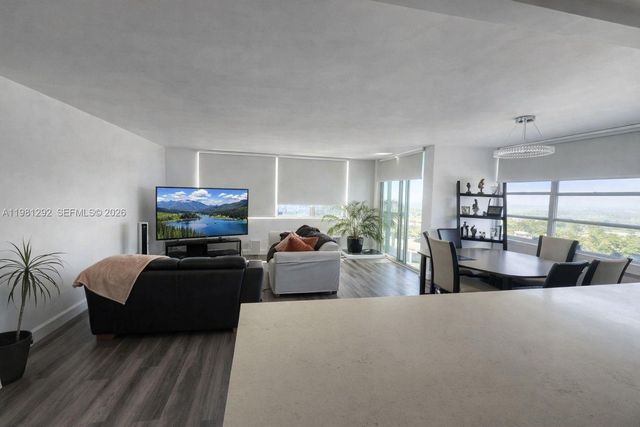 2750 NE 183rd St 2103, Aventura, FL 33160