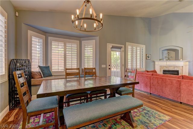 8025 Painted Clay Avenue, Las Vegas, NV 89128