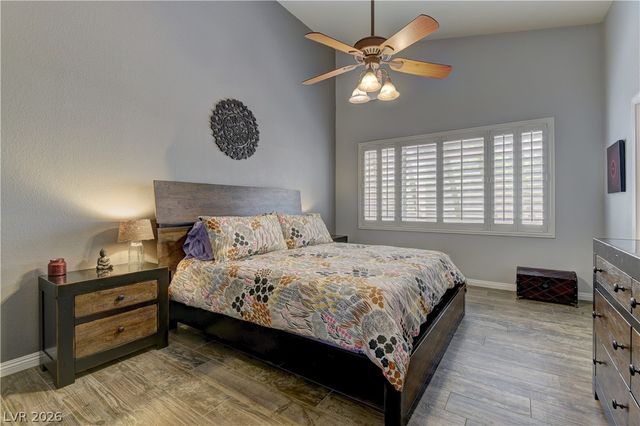 8025 Painted Clay Avenue, Las Vegas, NV 89128