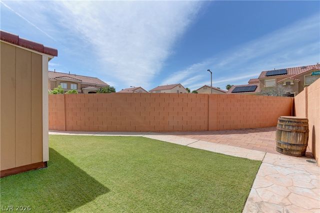 8025 Painted Clay Avenue, Las Vegas, NV 89128