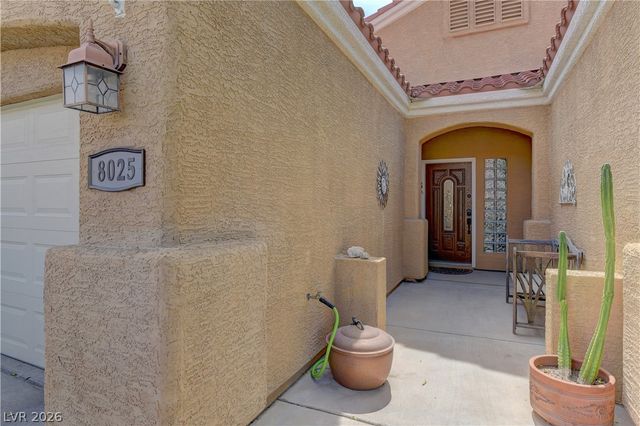 8025 Painted Clay Avenue, Las Vegas, NV 89128