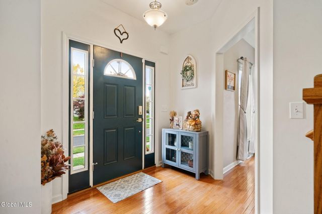 9 Willis Way, Malta, NY 12020