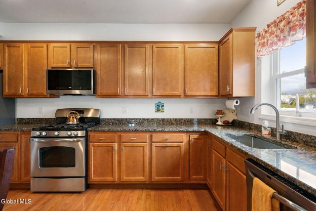 9 Willis Way, Malta, NY 12020