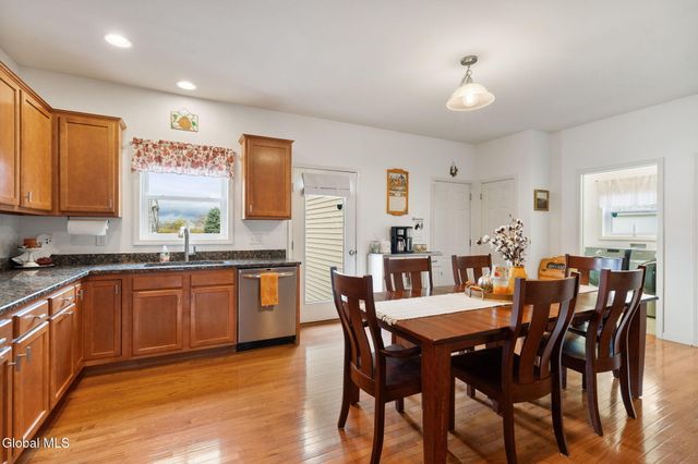 9 Willis Way, Malta, NY 12020