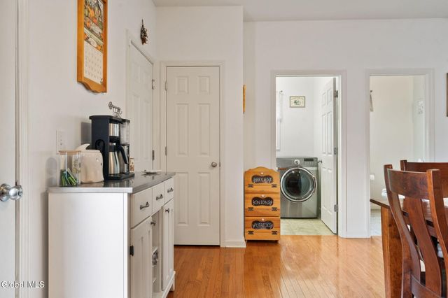 9 Willis Way, Malta, NY 12020