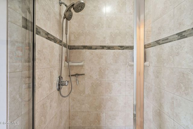 9 Willis Way, Malta, NY 12020