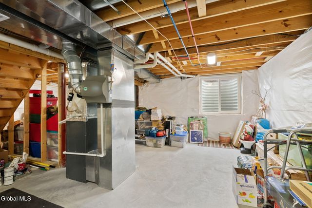 9 Willis Way, Malta, NY 12020