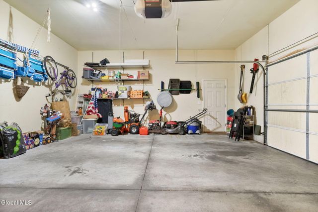 9 Willis Way, Malta, NY 12020