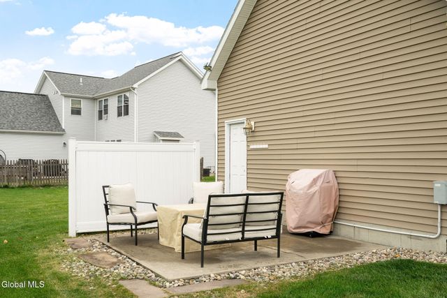 9 Willis Way, Malta, NY 12020