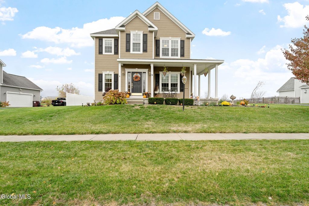 9 Willis Way, Malta, NY 12020