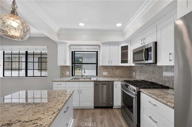 1221 N Sycamore 5, Los Angeles, CA 90038