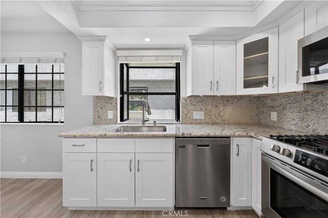 1221 N Sycamore 5, Los Angeles, CA 90038