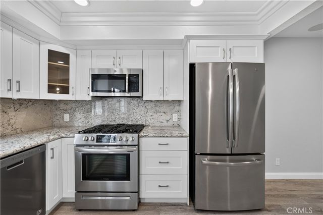 1221 N Sycamore 5, Los Angeles, CA 90038