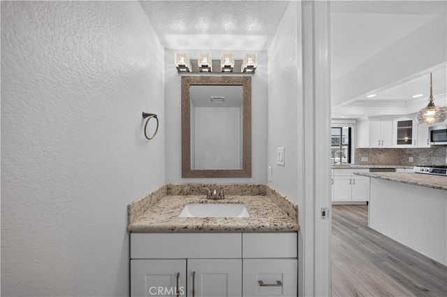 1221 N Sycamore 5, Los Angeles, CA 90038