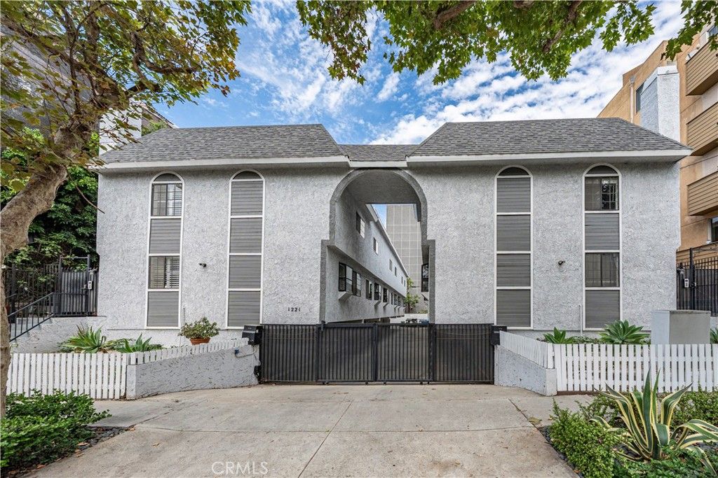 1221 N Sycamore 5, Los Angeles, CA 90038