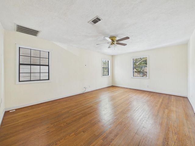 5110 Academy Street 4, Houston, TX 77005