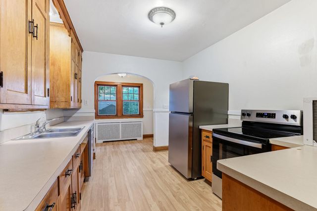 75 Cleveland Avenue S, Saint Paul, MN 55105