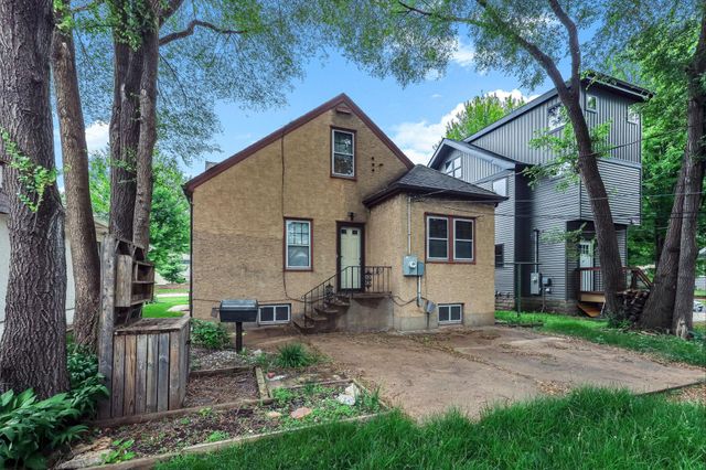 75 Cleveland Avenue S, Saint Paul, MN 55105