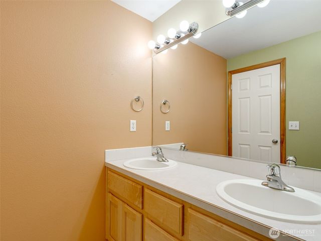 1312 NW 9th Way, Battle Ground, WA 98604