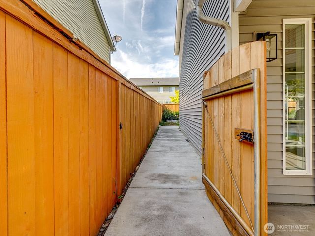 1312 NW 9th Way, Battle Ground, WA 98604