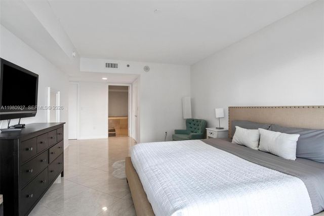 1830 S Ocean Dr 1406, Hallandale Beach, FL 33009