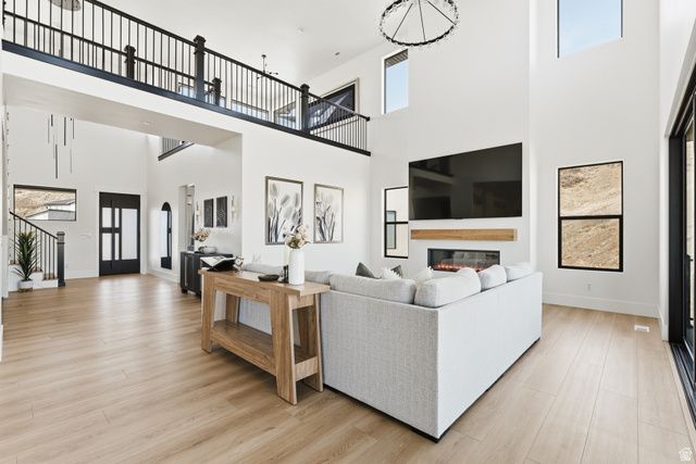 1109 W AUTUMN VIEW CIR, Lehi, UT 84048