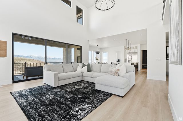 1109 W AUTUMN VIEW CIR, Lehi, UT 84048