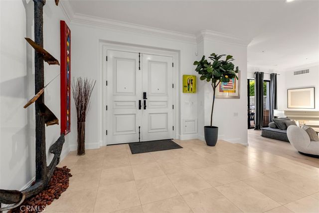215 Poppy Avenue, Corona Del Mar, CA 92625
