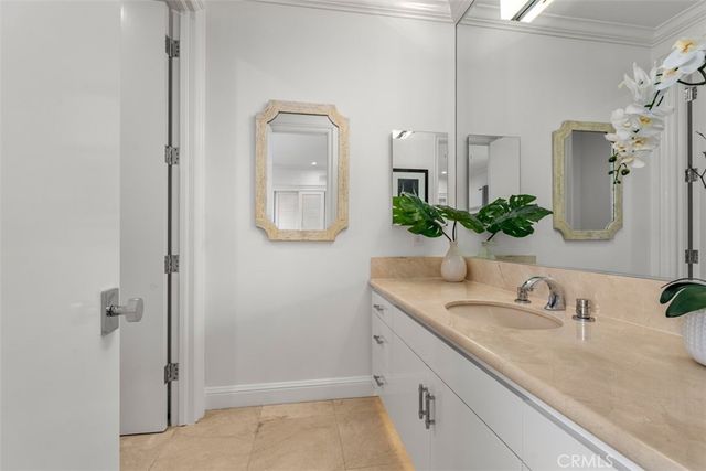 215 Poppy Avenue, Corona Del Mar, CA 92625