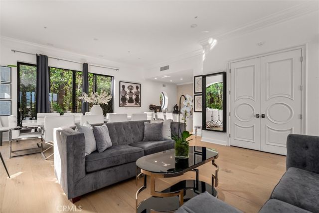 215 Poppy Avenue, Corona Del Mar, CA 92625