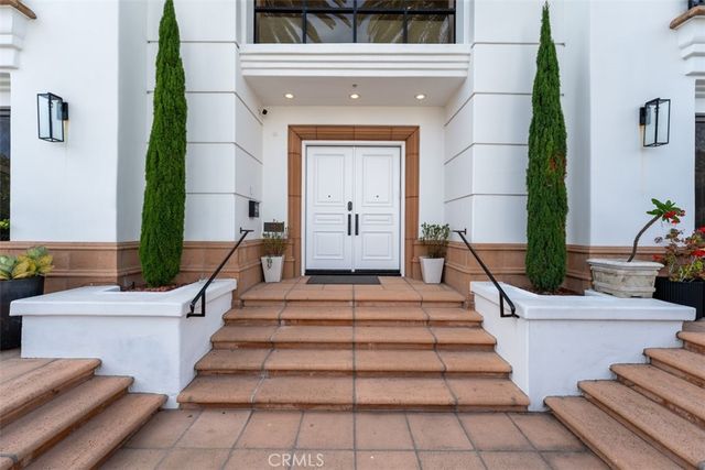 215 Poppy Avenue, Corona Del Mar, CA 92625