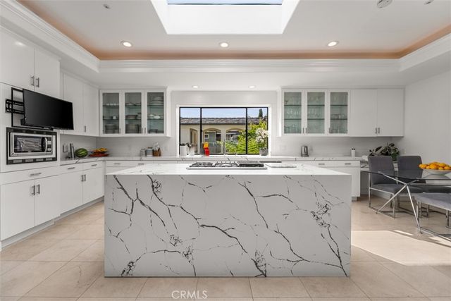 215 Poppy Avenue, Corona Del Mar, CA 92625